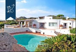 Stunning villa with a garden and panoramic terrace for sale in Porto Rafael