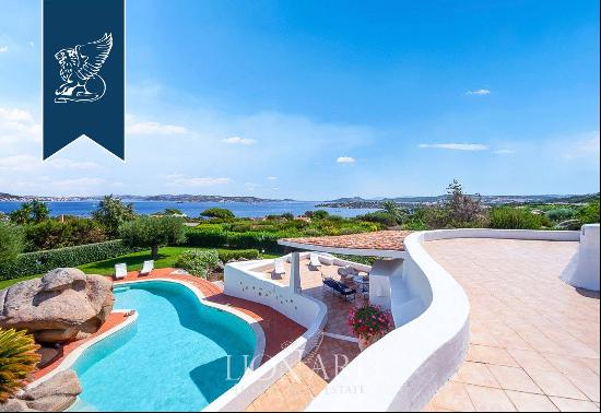 Stunning villa with a garden and panoramic terrace for sale in Porto Rafael