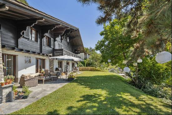 Exclusive! Charming chalet in Chardonne with panoramic view