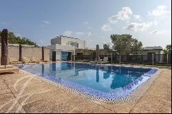 Impressive 6 bedroom villa for sale near Llucmaçanes