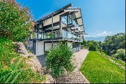 Stunning "Huf Haus" with panoramic view