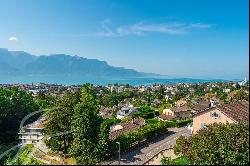 Stunning "Huf Haus" with panoramic view