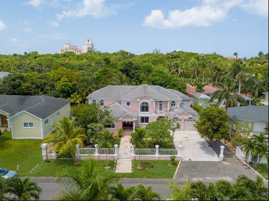 Skyline Lakes Home Near Baha Mar Resort