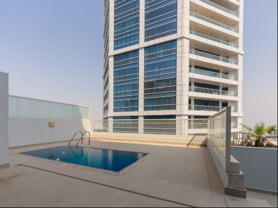 Stunning Penthouse Living with Dubai Marina Views