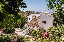 CORTIJO LA PERRINDA, an enchanting refuge in the mountains of Frigiliana, Andalusia