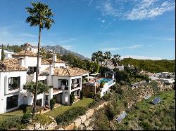 Exquisite contemporary villa in Lomas de la Quinta with stunning panoramic sea views