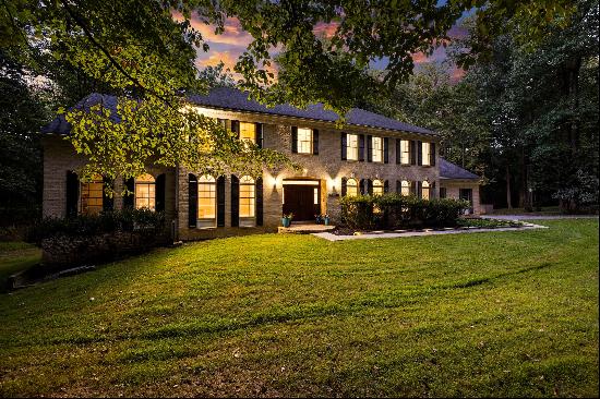 Colonial Style Home in Waterspout