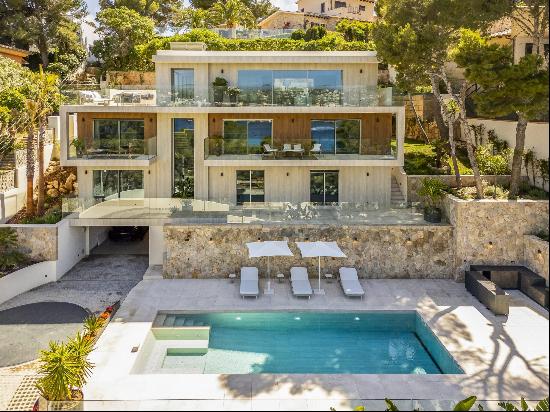 Exclusive Mediterraneanstyle villa in Santa Ponsa