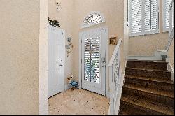 Elegant Home In Gated Community In Heart Of Destin