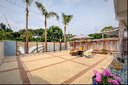 554 Rosecrans Avenue, Manhattan Beach, CA 90266