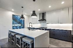 Custosqm-Story Mountain Modern in Traverse Mountain