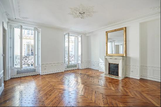 Paris 16th District - An elegant 2/3 bed apartment