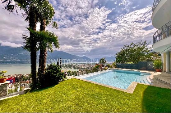 Magnificent villa with infinity pool & lake view for sale in Orselina