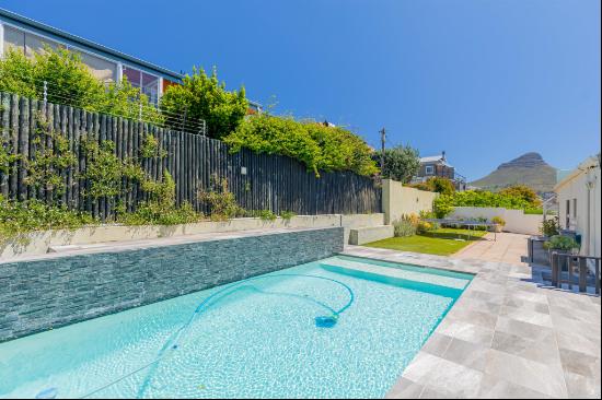 NORTH-FACING FAMILY HOME WITH SPECTACULAR VIEWS IN THE CITY BOWL