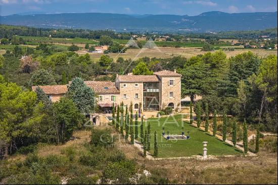 Luberon - Wonderful authentic Bastide