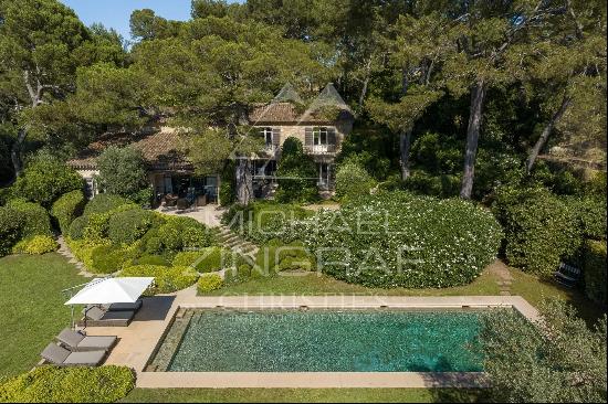 Mougins - Superb stone farmhouse