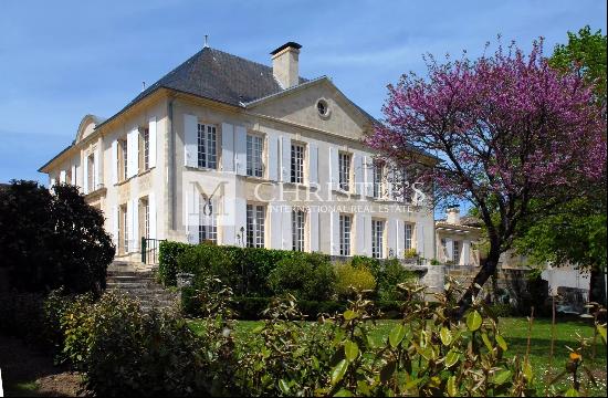 For sale beautiful vineyard estate - Saint-Emilion satellite with luxury Chateau