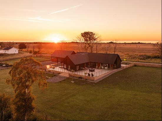 Architect Designed Home with Unobstructed Sea Views