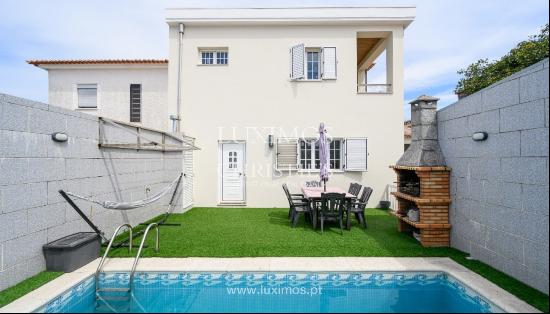 Three bedroom villa with pool, for sale, in Ramalde, Porto, Portugal