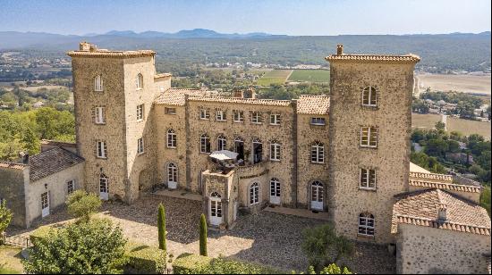 Historic Chateau in Tourrettes