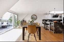 Castle Hill, Farnham, Surrey, GU9 7JF