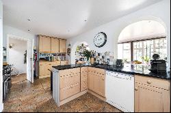 Downside Road, Guildford, Surrey, GU4 8PH