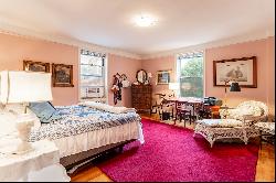 “OVERSIZED ONE BEDROOM IN FOREST HILLS”