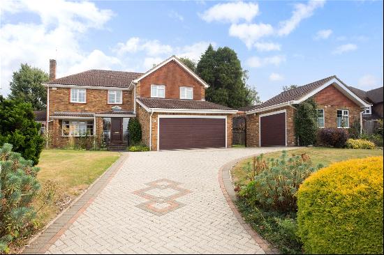 Spencer Walk, Rickmansworth, Hertfordshire, WD3 4EE