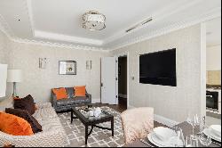 Beautiful two-bedroom apartment lying in the heart of Mayfair