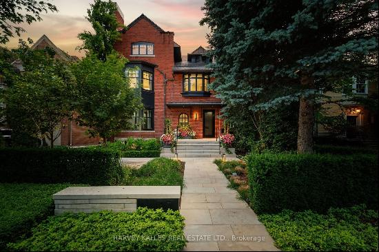 27 South Drive, Toronto, Ontario, M4W 1R2