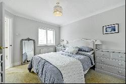 Nightingale Walk, Windsor, Berkshire, SL4 3HS