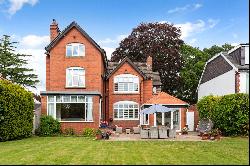 Adlington Road, Wilmslow, Cheshire, SK9 2BJ