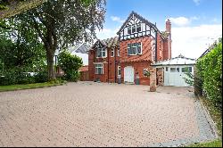 Adlington Road, Wilmslow, Cheshire, SK9 2BJ