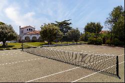 Property with tennis and swimming pool in Sant Vicenç de Montalt - Costa BCN