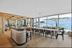 In the centre with lake view, luxurious and exceptional penthouse