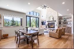 Exquisite Park Meadow Retreat: Like-New Remodel with Breathtaking Panoramic View