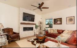 1005 W Lark Bunting Lane, Tucson, AZ 85755