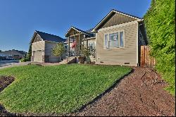 587 Old Waverly Way Eagle Point, OR 97524