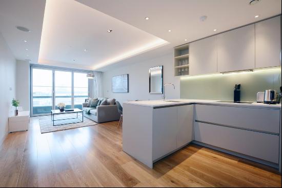 Stunning 1 bedroom apartment in Canaletto Tower, EC1V