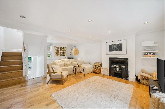 A well-presented three bedroom family house in Marylebone