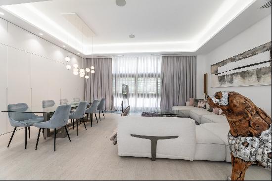 Oasis of Luxury and Comfort: Duplex next to the Retiro Park