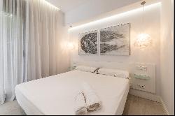 Oasis of Luxury and Comfort: Duplex next to the Retiro Park