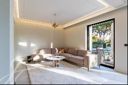 Cap d'Antibes | Renovated villa close to the beach