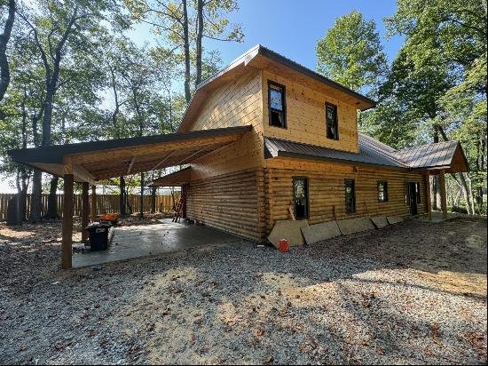 Cutom-Built Log Home on Unrestricted Land