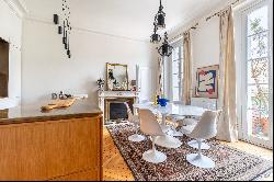 STUNNING BOURGEOIS APARTMENT - HISTORICAL Cente r- 3 BEDROOMS - BALCONY