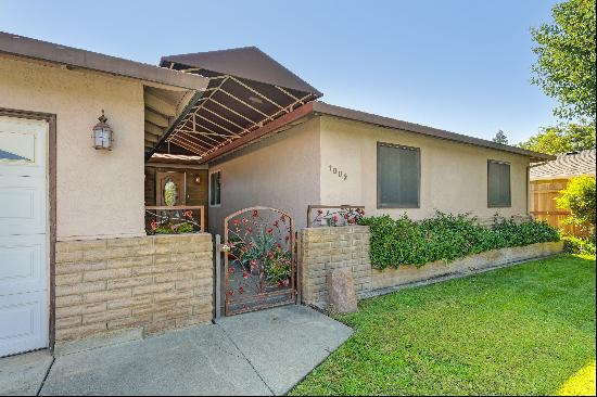 1009 Poplar Lane, Woodland, CA 95695