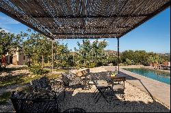 Ancient 1800s farmhouses nestled in Noto's countryside