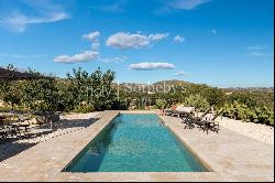 Ancient 1800s farmhouses nestled in Noto's countryside