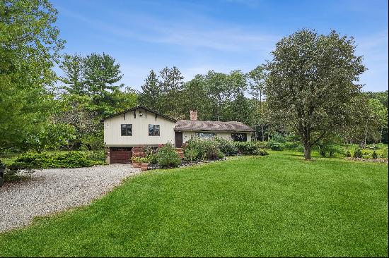 Custom Built Split Ranch Home with Versatile Floor Plan