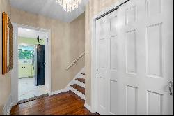 Spacious White Plains Split Level